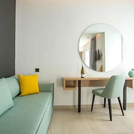 Casastavris - Aparts & Pool Aparthotel 2*