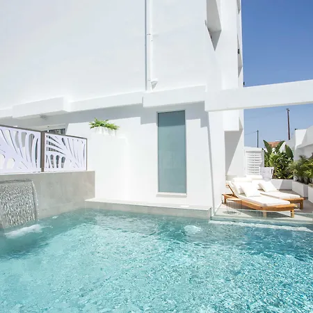 Casastavris - Aparts & Pool 2*