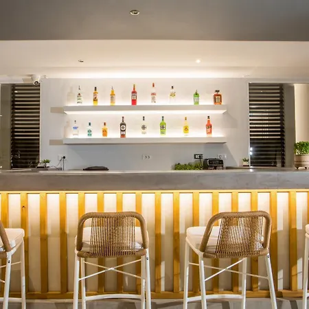 Casastavris - Aparts & Pool Aparthotel 2*
