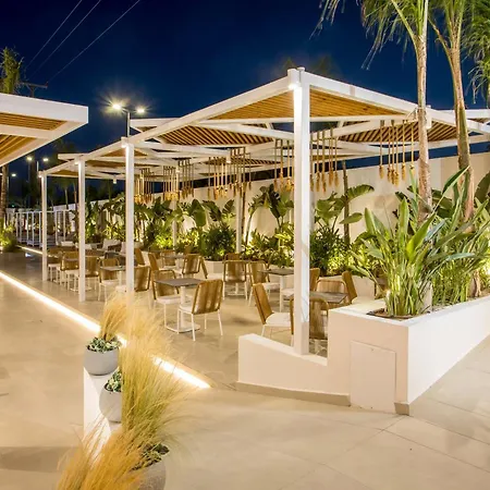 Aparthotel Casastavris - Aparts & Pool