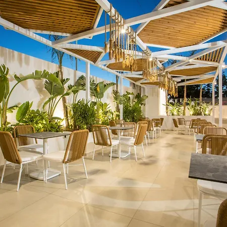 Casastavris - Aparts&pool Appart hôtel