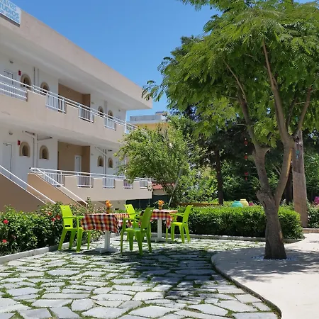 Casastavris - Aparts&pool Faliraki