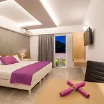 Casastavris - Aparts & Pool Aparthotel 4*