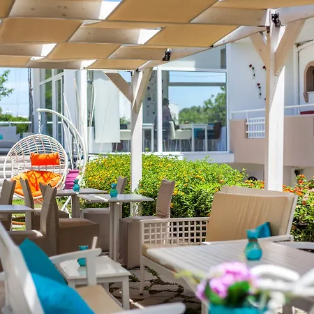 Casastavris - Aparts & Pool Apart-hotel 4*