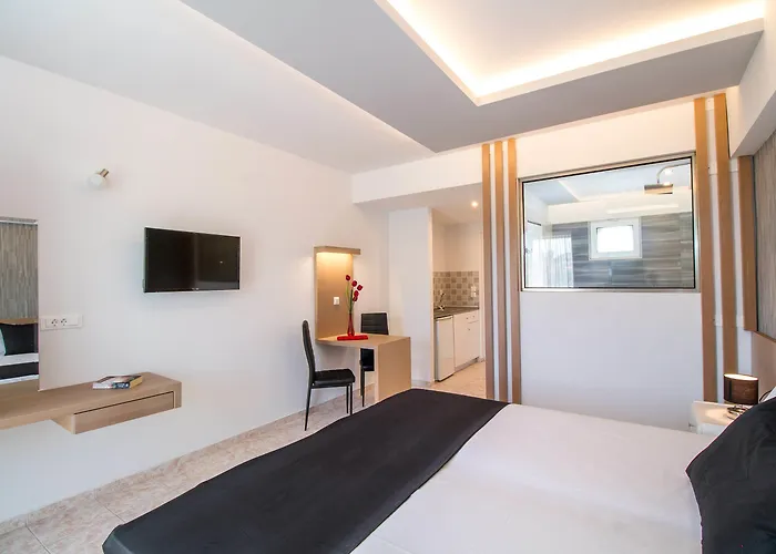 Casastavris - Aparts & Pool 公寓式酒店 4*