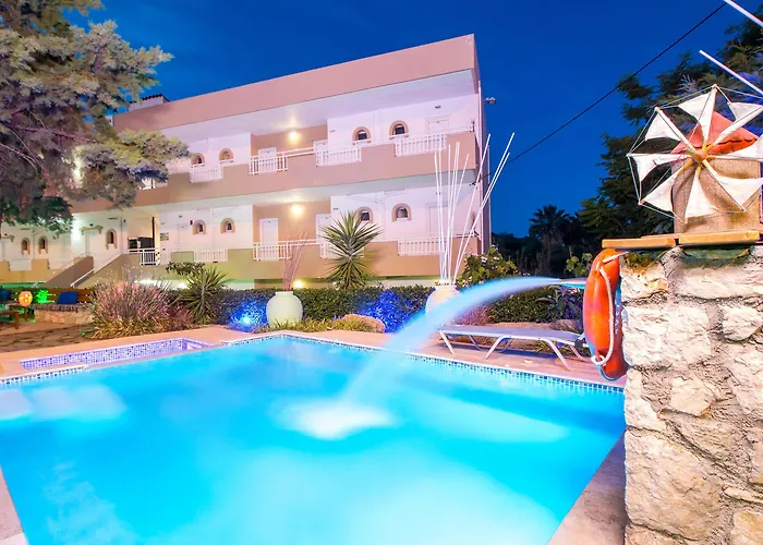 Casastavris - Aparts & Pool 4* 法里拉基