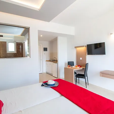 Casastavris - Aparts & Pool Aparthotel 4*