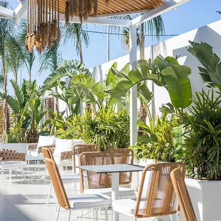 מלון דירות Casastavris - Aparts & Pool פליראקי