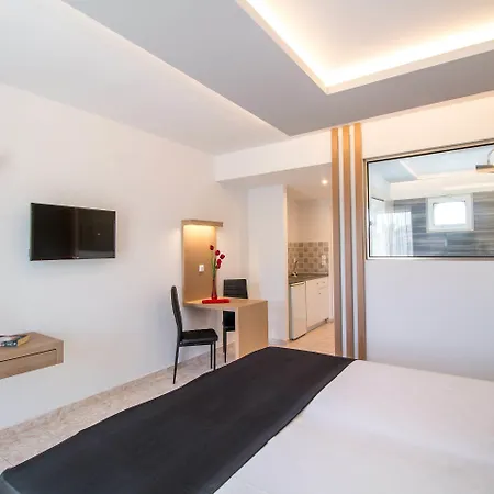 Casastavris - Aparts & Pool Apart-hotel 4*