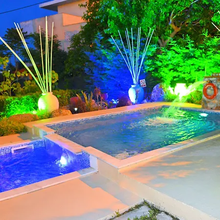 Casastavris - Aparts & Pool Hotel de apartamente
