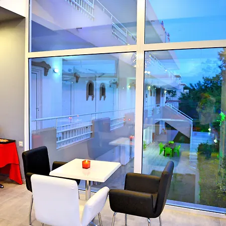 Casastavris - Aparts & Pool Apart-hotel