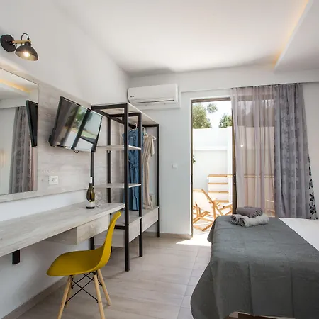 Apart-hotel Casastavris - Aparts & Pool