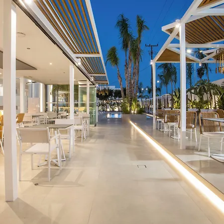 מלון דירות Casastavris - Aparts & Pool