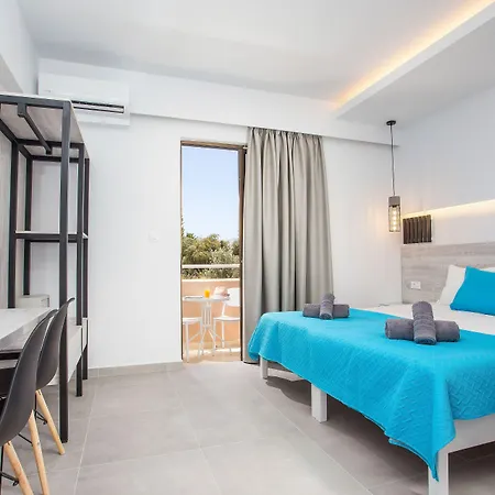 Casastavris - Aparts & Pool 4*