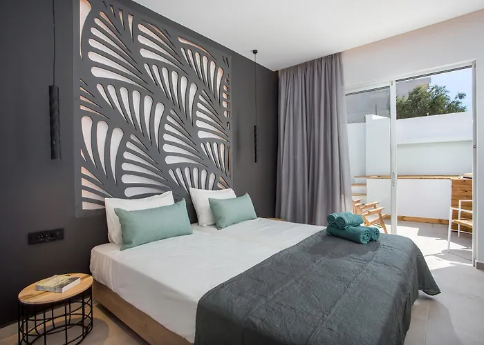 Apart Otel Casastavris - Aparts & Pool