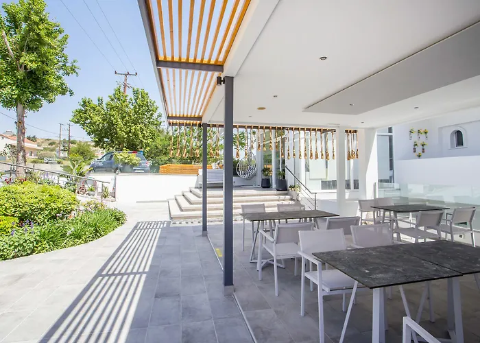 Casastavris - Aparts & Pool Aparthotel 4*