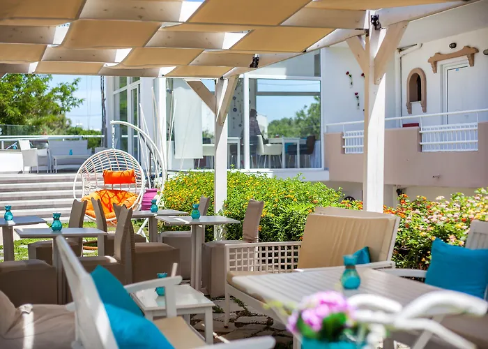 Casastavris - Aparts & Pool شقة فندقية 4*