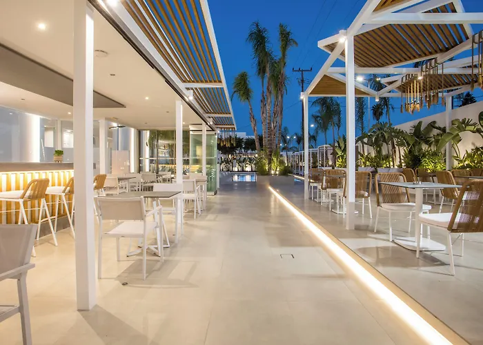 Aparthotel Casastavris - Aparts & Pool