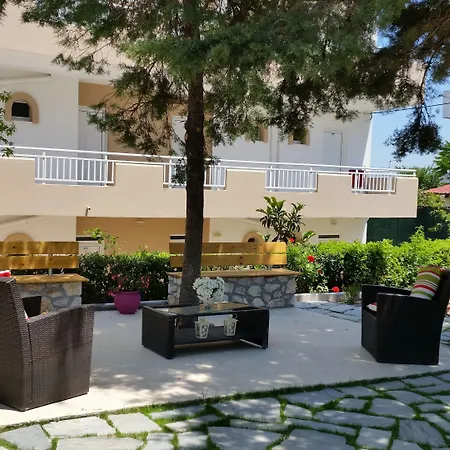 Lägenhetshotell Casastavris - Aparts & Pool Faliraki