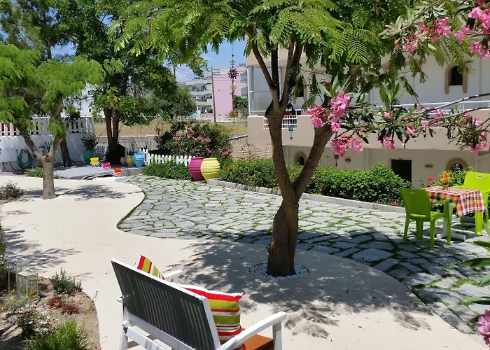 Casastavris - Aparts & Pool 4*